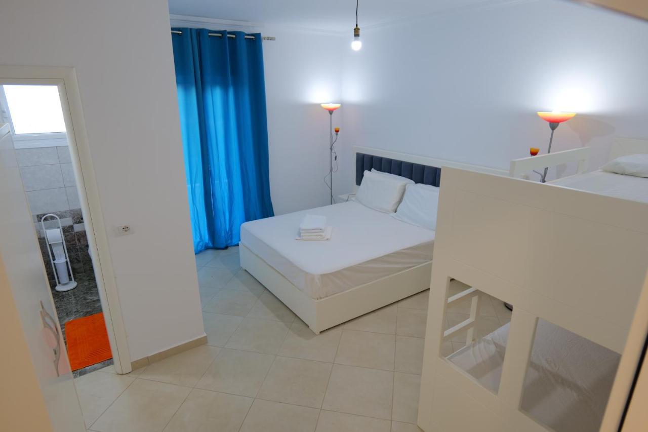 Davide Rooms Sarandë エクステリア 写真