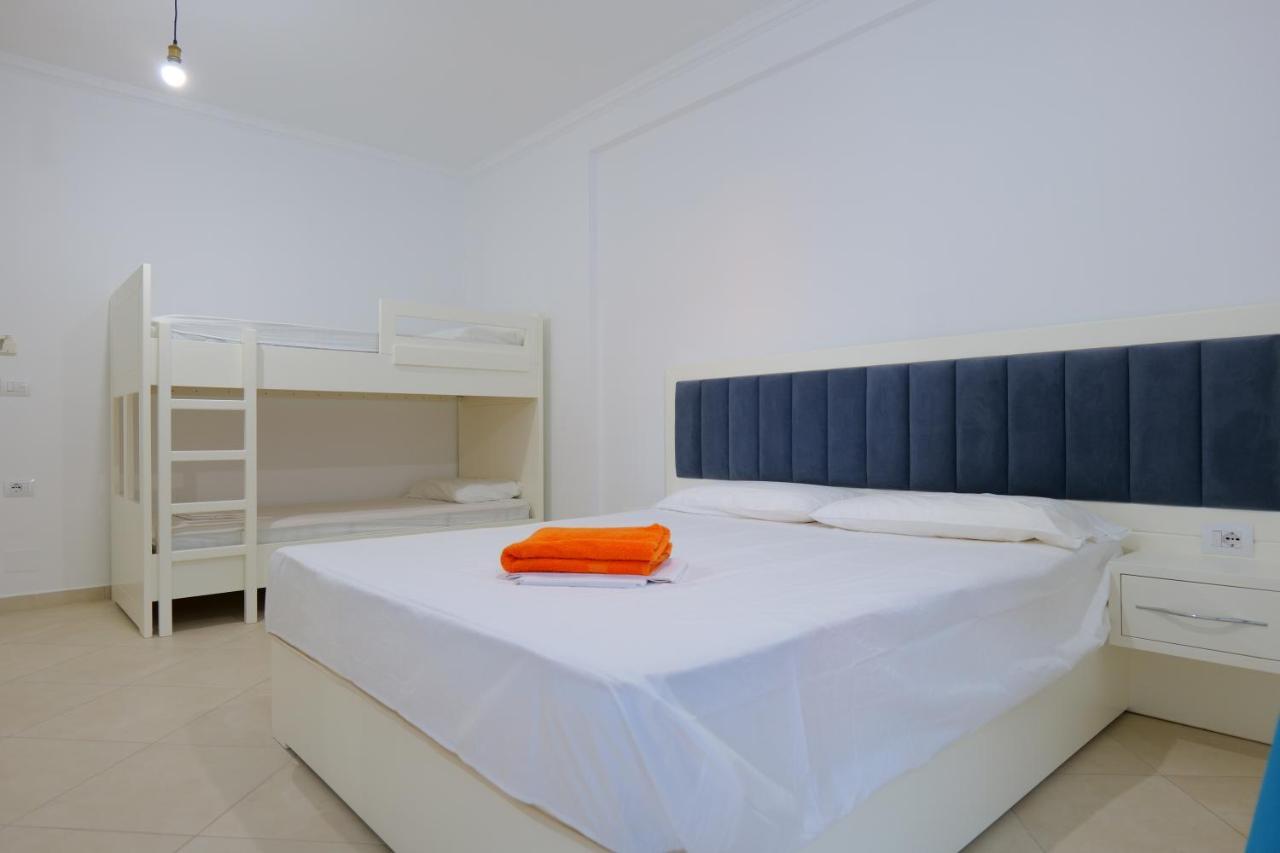 Davide Rooms Sarandë エクステリア 写真