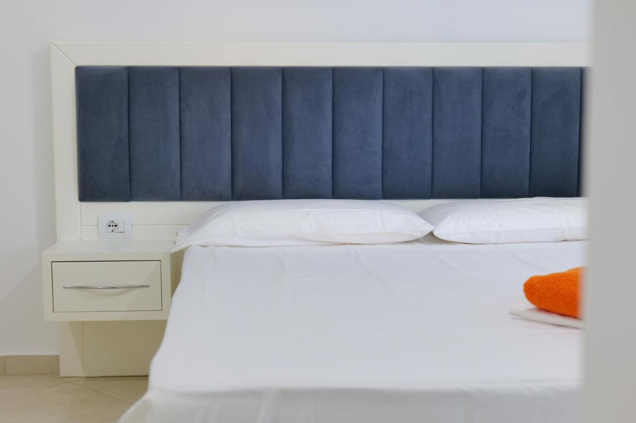 Davide Rooms Sarandë エクステリア 写真