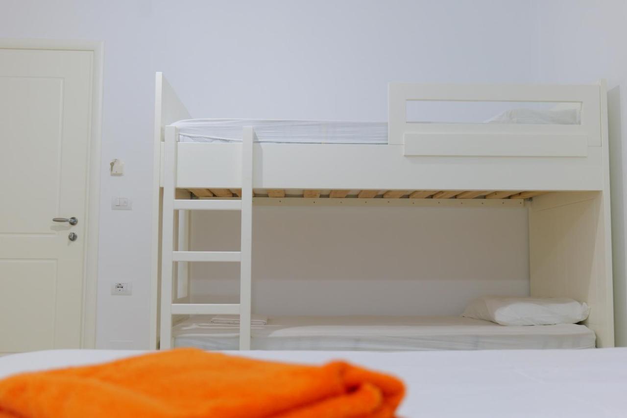 Davide Rooms Sarandë エクステリア 写真