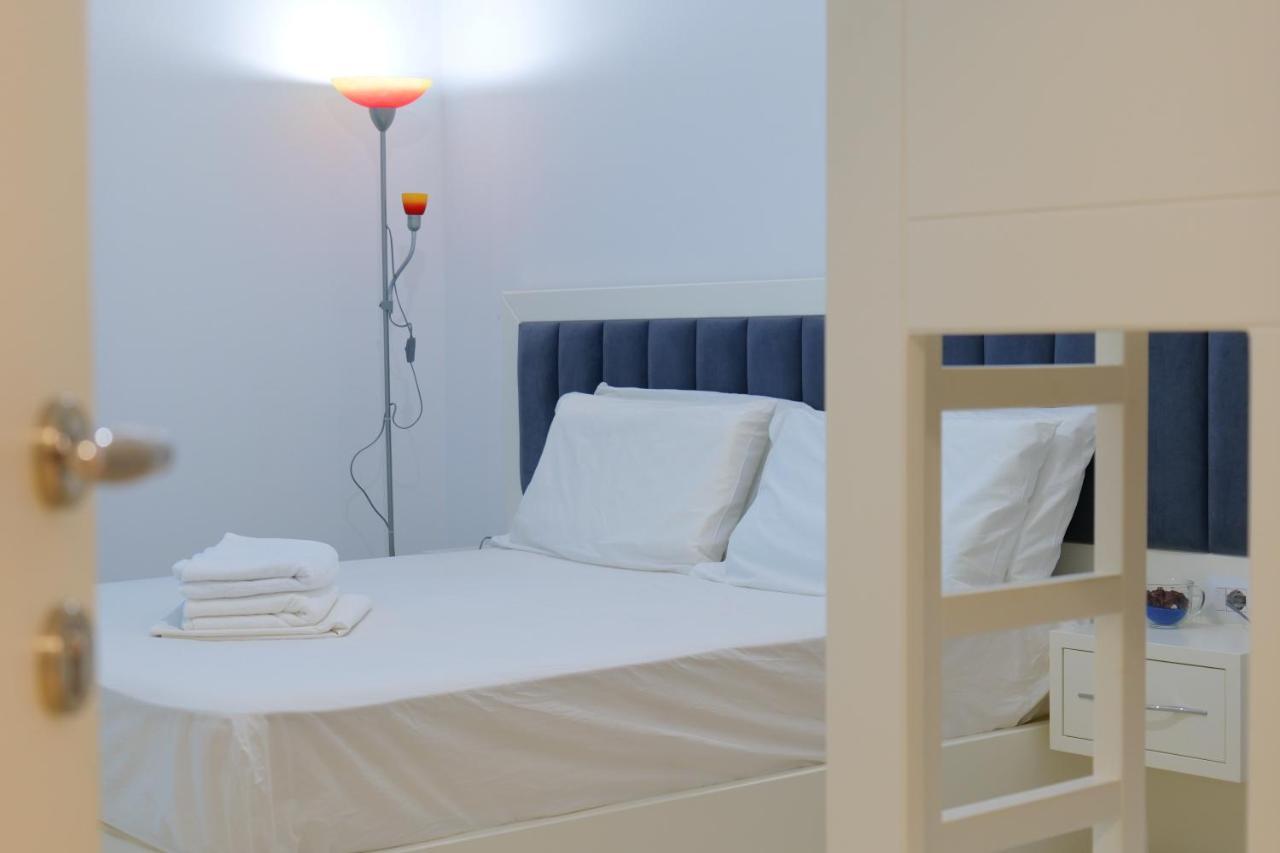 Davide Rooms Sarandë エクステリア 写真