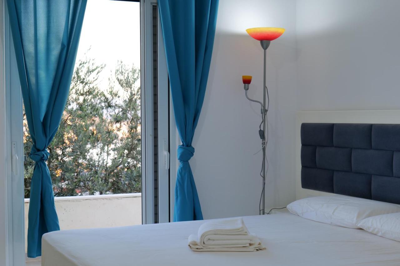 Davide Rooms Sarandë エクステリア 写真