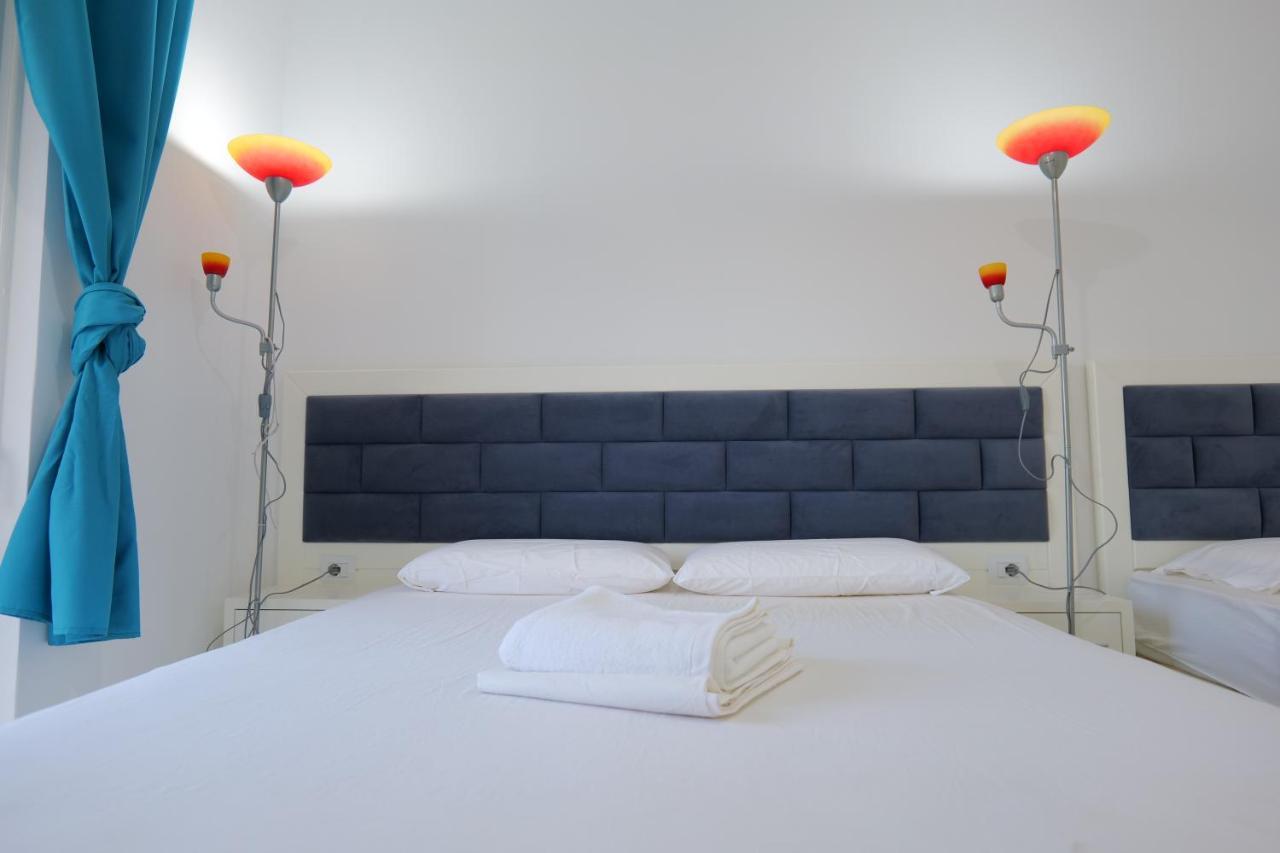 Davide Rooms Sarandë エクステリア 写真