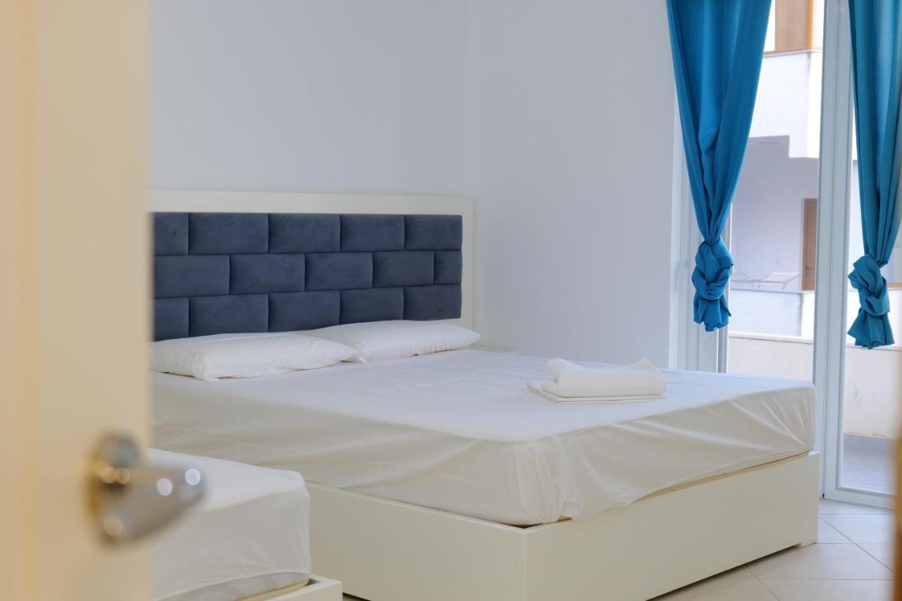 Davide Rooms Sarandë エクステリア 写真