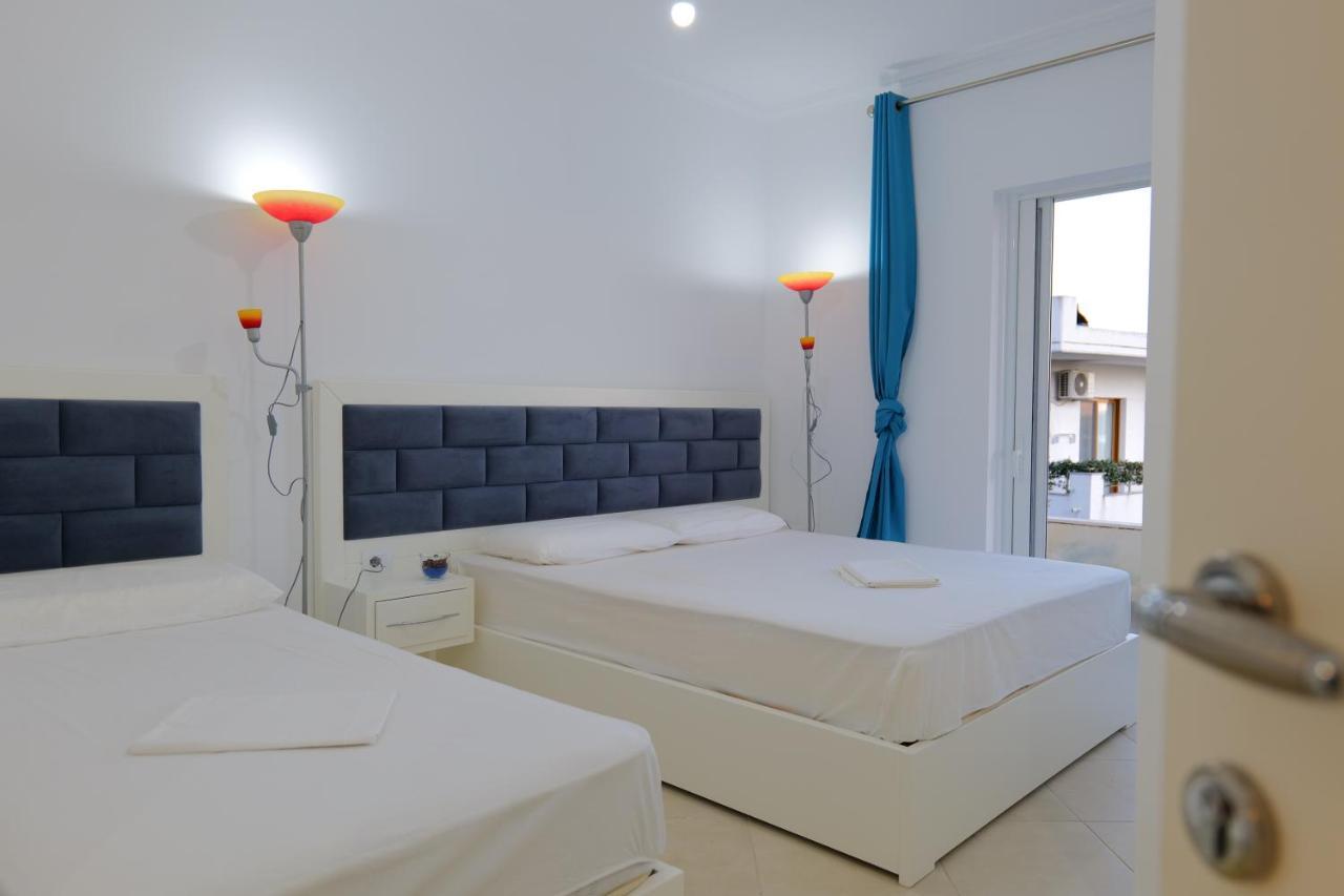 Davide Rooms Sarandë エクステリア 写真