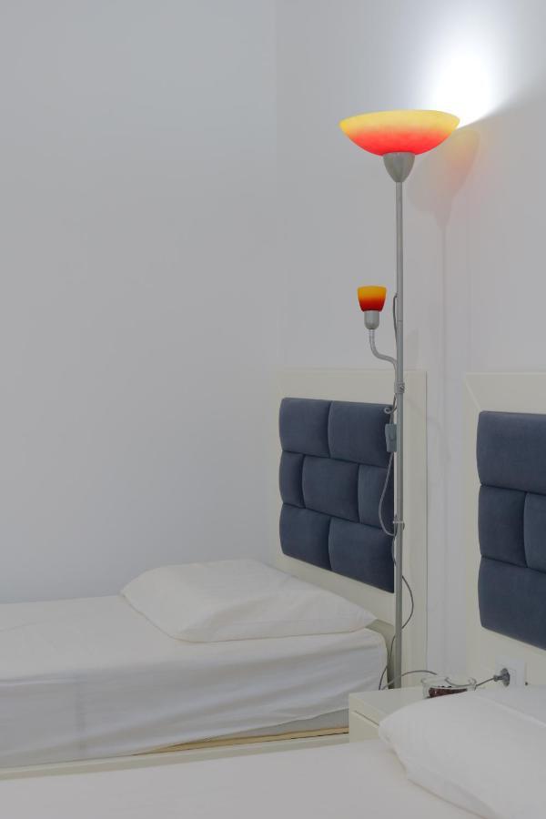 Davide Rooms Sarandë エクステリア 写真